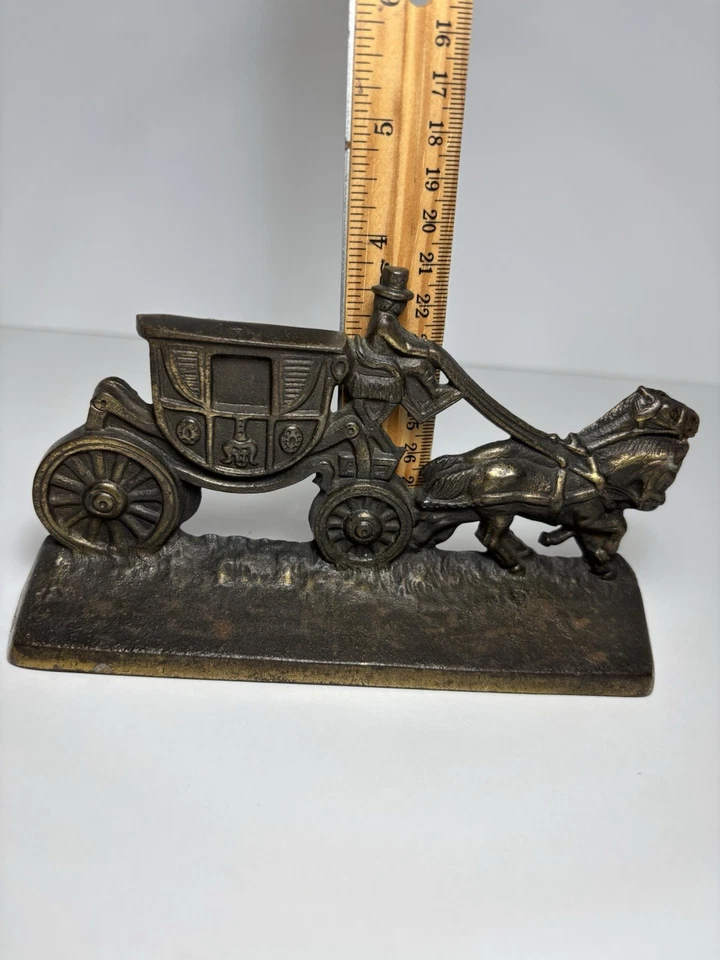 Tope de puerta Hubley acabado latón hierro fundido sujetalibros caballo y carruaje antiguo Foto 3 de 4