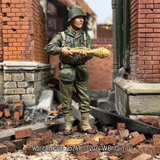 W.Britain 25241 U.S. Infantryman with Panzerfaust, 1944-45 Britains