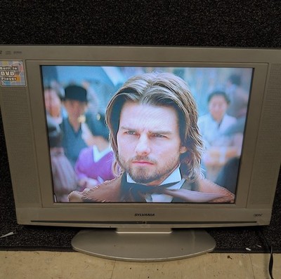 SYLVANIA  20'' LCD TV Built-in DVD Player Flat Screen Silver 2007 Works Great!