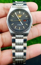 Vintage Of Seiko 5 Automatic Men Watch Day Date Japan Made 21 Jewels 7S26