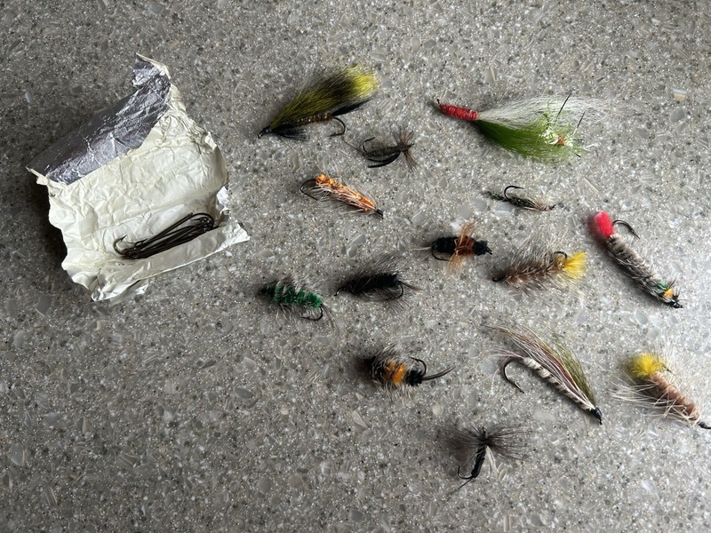 VINTAGE FLIES FOR FLY FISHING many flies, fly hooks, and belt dispenser