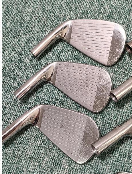 Juego de 7 cabezales de hierro AKIRA TMI-101 4-PW usados Foto 3 de 4