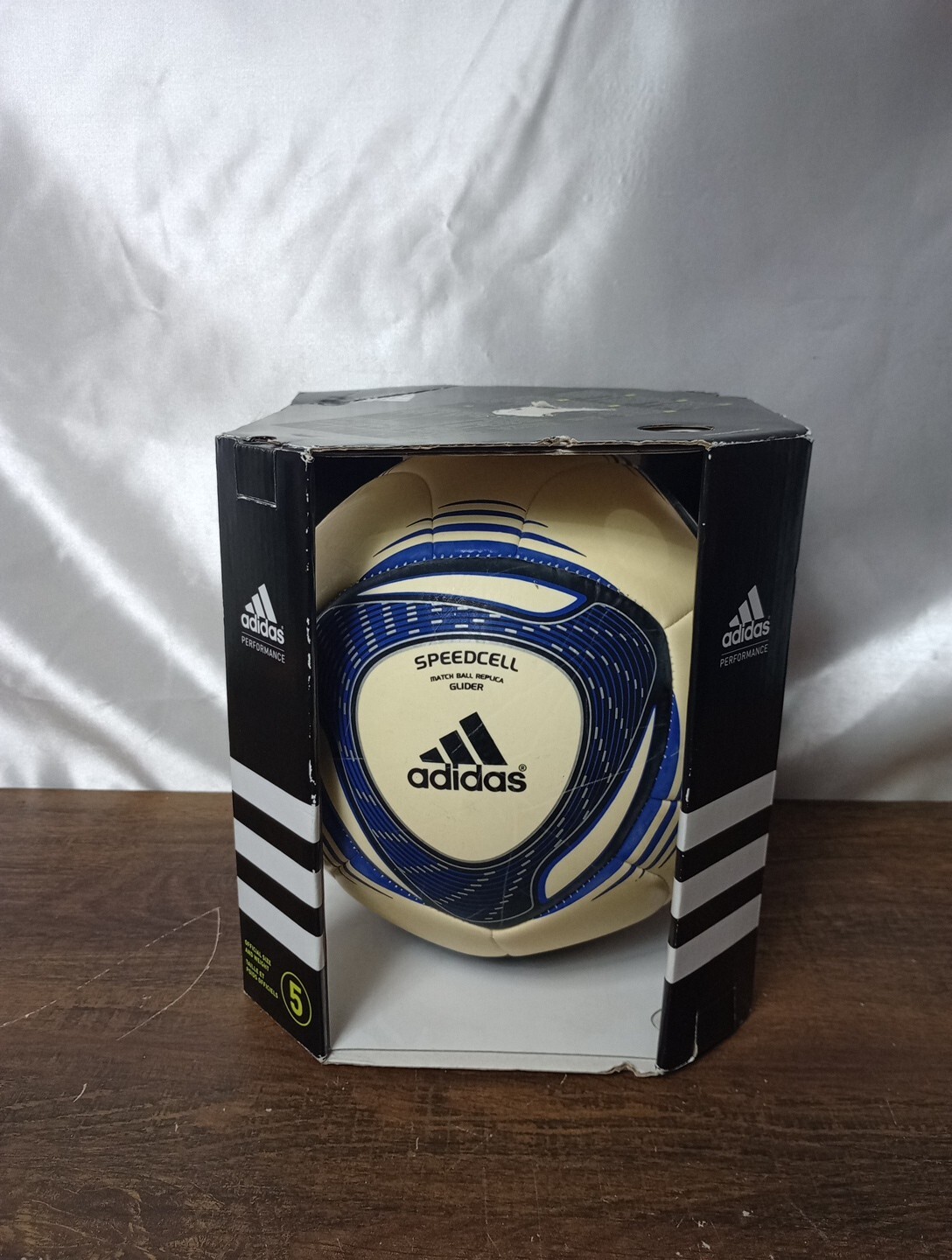 Adidas Speedcell Glider Match Ball Replica Size 5 Soccer Ball 2011