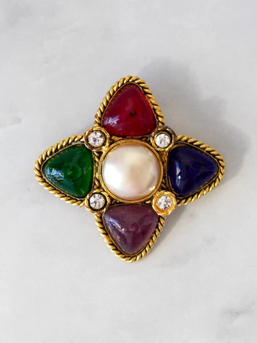 Chanel Vintage 1990s Gold Plated Gripoix Glass Pearl Multicolor Brooch