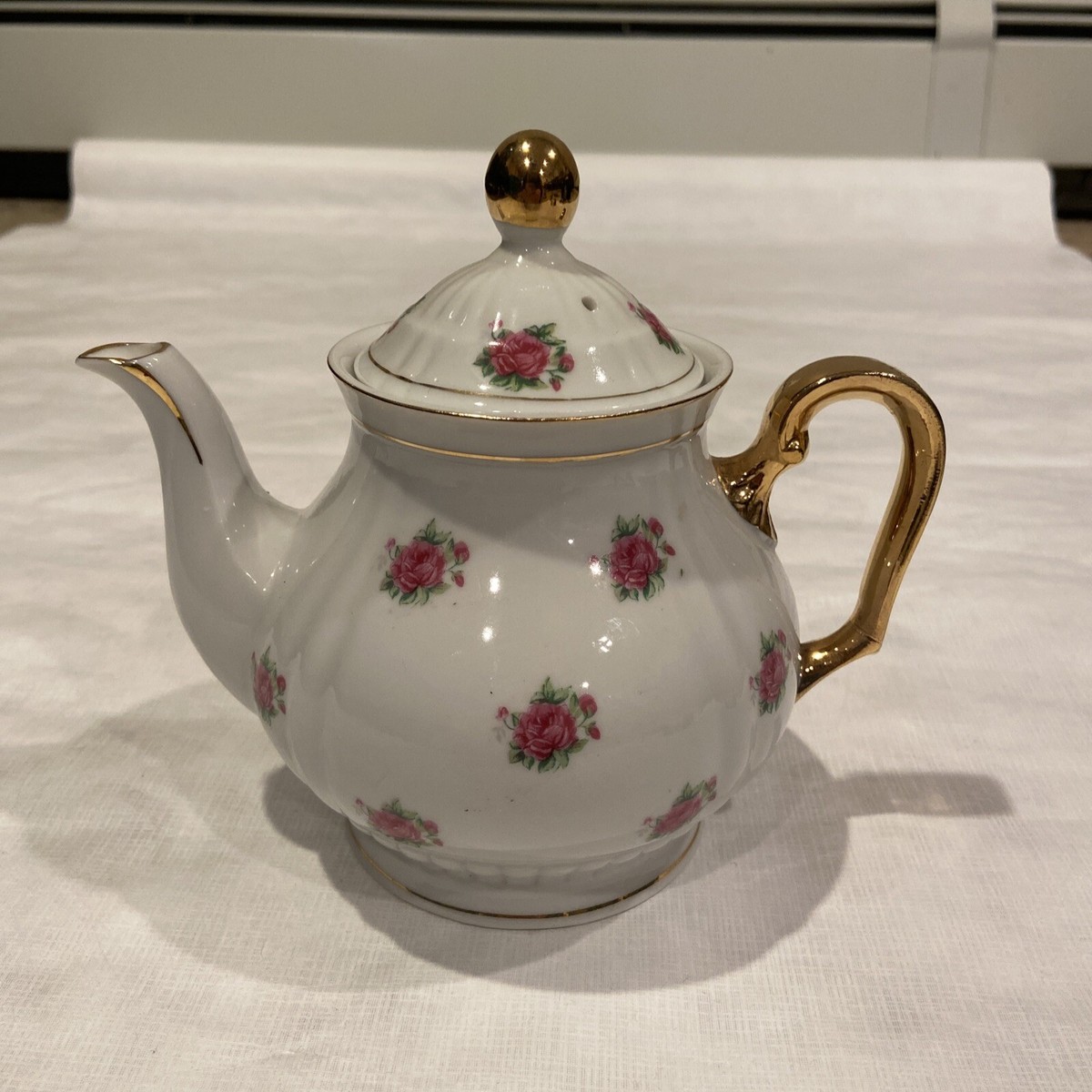Nasco ELECTRIC HOT TEA POT w/ ROSES PORCELAIN Hand Crafted in