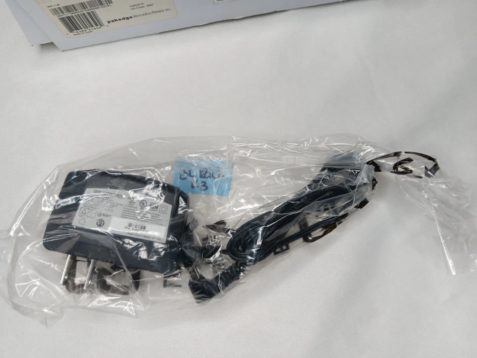 Pakedge WK-1-B 802.11ac Dual Band Indoor Wireless Access Point - Image 4 of 4