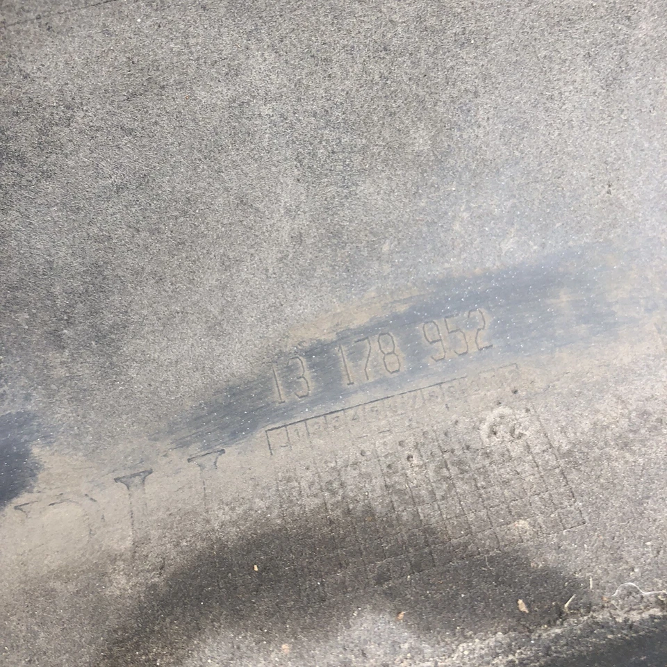 Vauxhall Vectra C *2002-2008* OS Drivers Side Skirt Z163 13178952 (FreeP&P) - Image 3 of 3