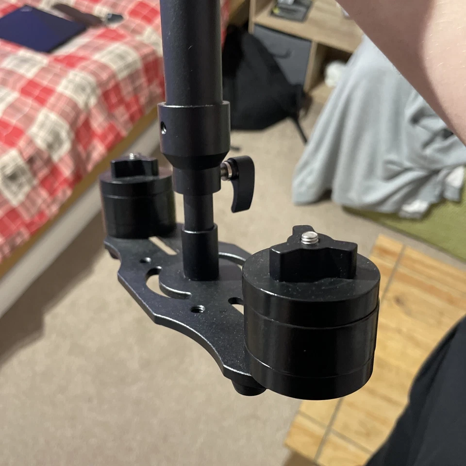 Neewer Handheld Stabilizer - Image 4 of 4