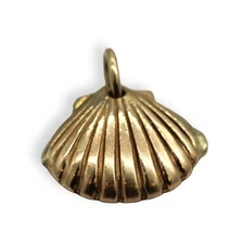 14k Yellow Gold Half-inch Seashell Pendant