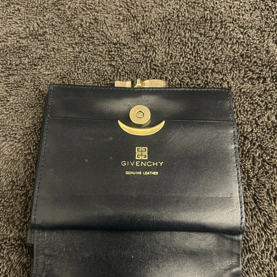Auténtica billetera Givenchy de cuero azul marino con bloqueo de beso doble pliegue Foto 2 de 4