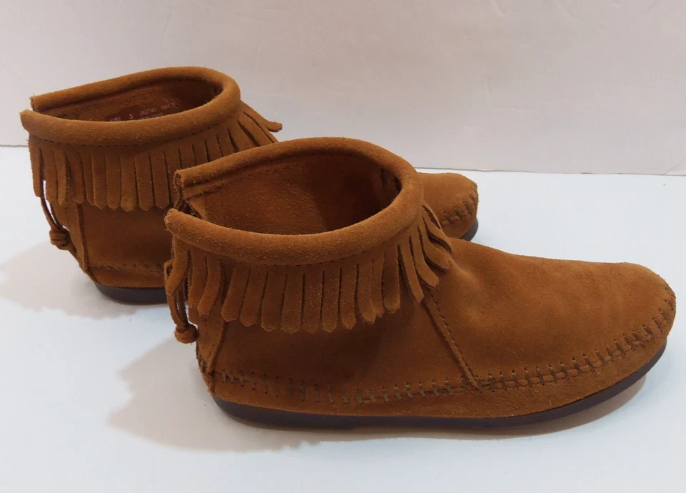 Minnetonka Brown Suede Fringe Back Zip Ankle Boots Sz 3 - Image 4 of 4