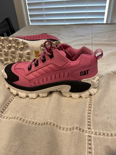 chunky sneakers cat