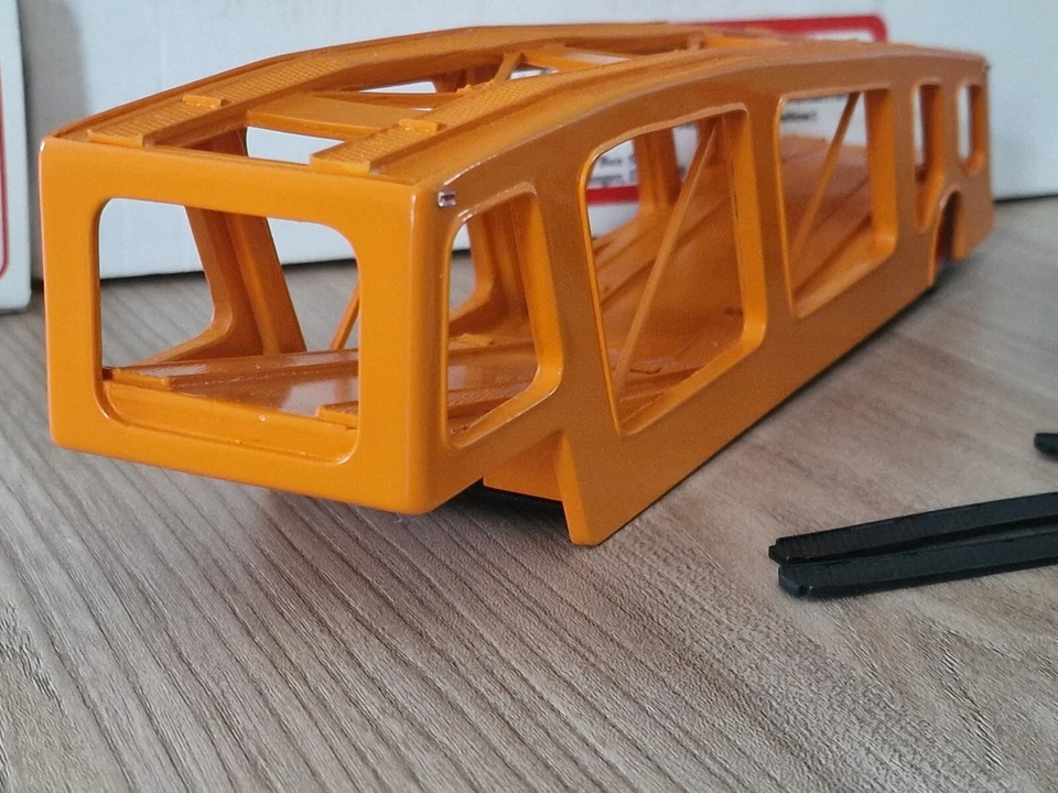 US MODEL MINT / BROOKLIN 1/43 - STUDEBAKER SEMITRACTOR 1950 + AUTOCARRIER 1947 - Immagine 2 di 4