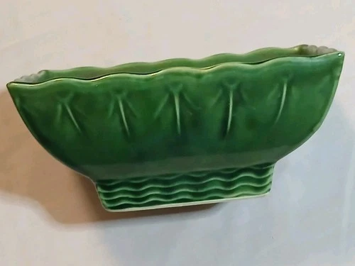 Vintage McCoy Green Rectangular Scalloped Edge Wavy Base Planter 7”x4.5”