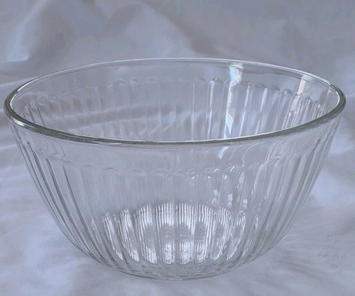 Vintage PYREX 7402-S Clear Ribbed 6 CUP 1.5 L Mixing Bowl USA 7” Diameter