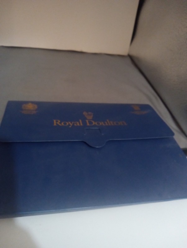 1993 Royal Doulton Figures booklets full color Illustrated in package form