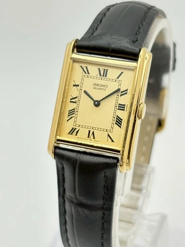 [Near Mint]Women's JAPAN Vintage 1980 Watch SEIKO "Tank" 1400-6820