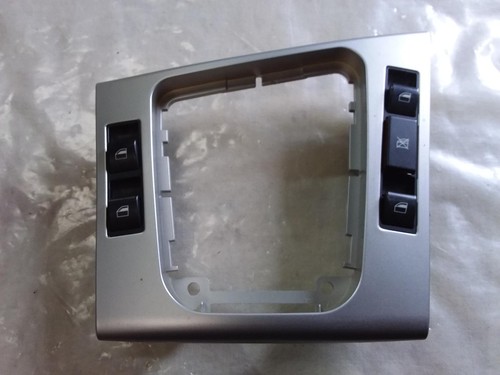 BMW 3 SERIES POWER WINDOW SWITCH RH FRONT (MASTER SWITCH-IN CONSOLE), SEDAN/WAGO