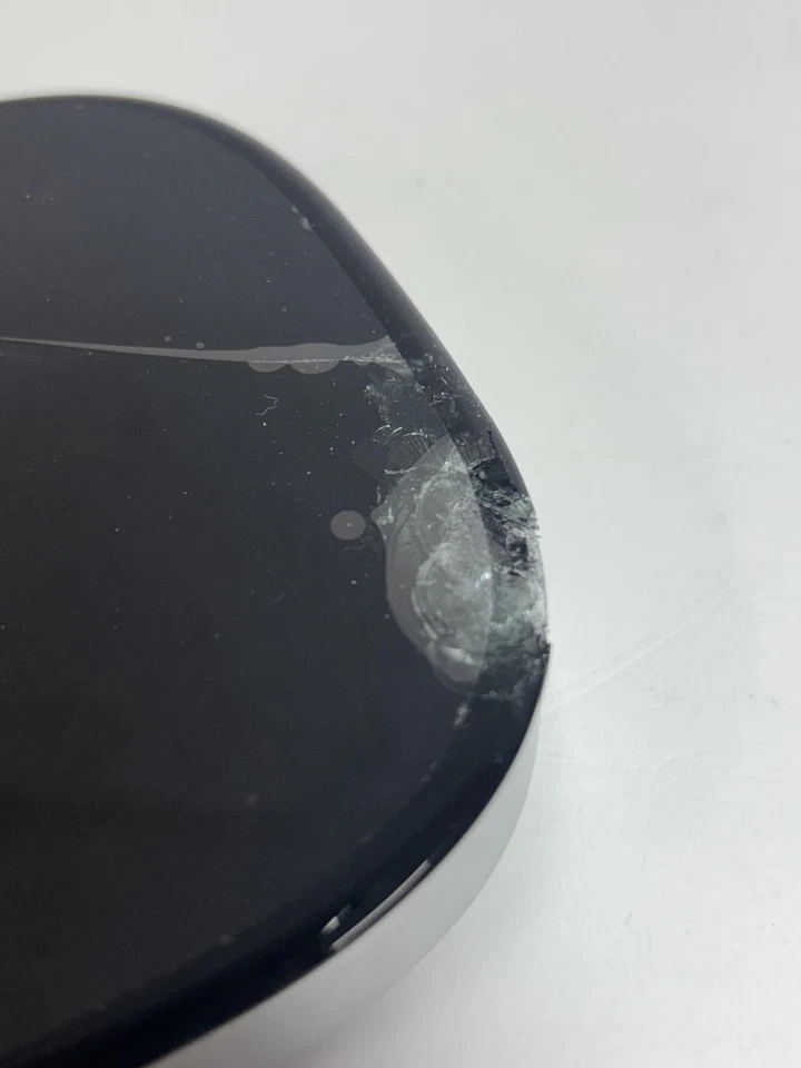 *CRACKED ecobee Smart Thermostat Premium with Smart Sensor and Air Quality - Image 3 of 4