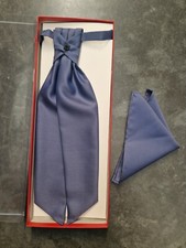 TZIACCO  Plastron mit Steinchen  inkl. Einstecktuch NEU blau