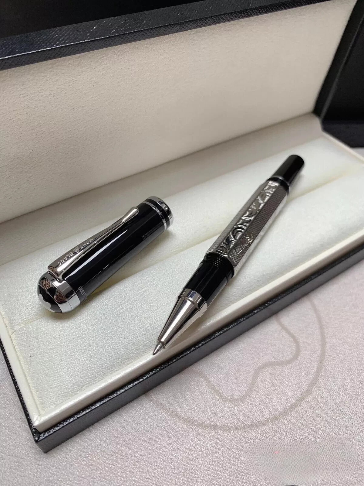 Deluxe Writers Series Silver Color 0.7mm Rollerball Pen No Box