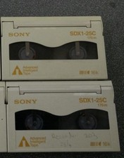 13x Sony SDX1-25C AIT-1 Bandkassetten mit Kunststoffabdeckungen
