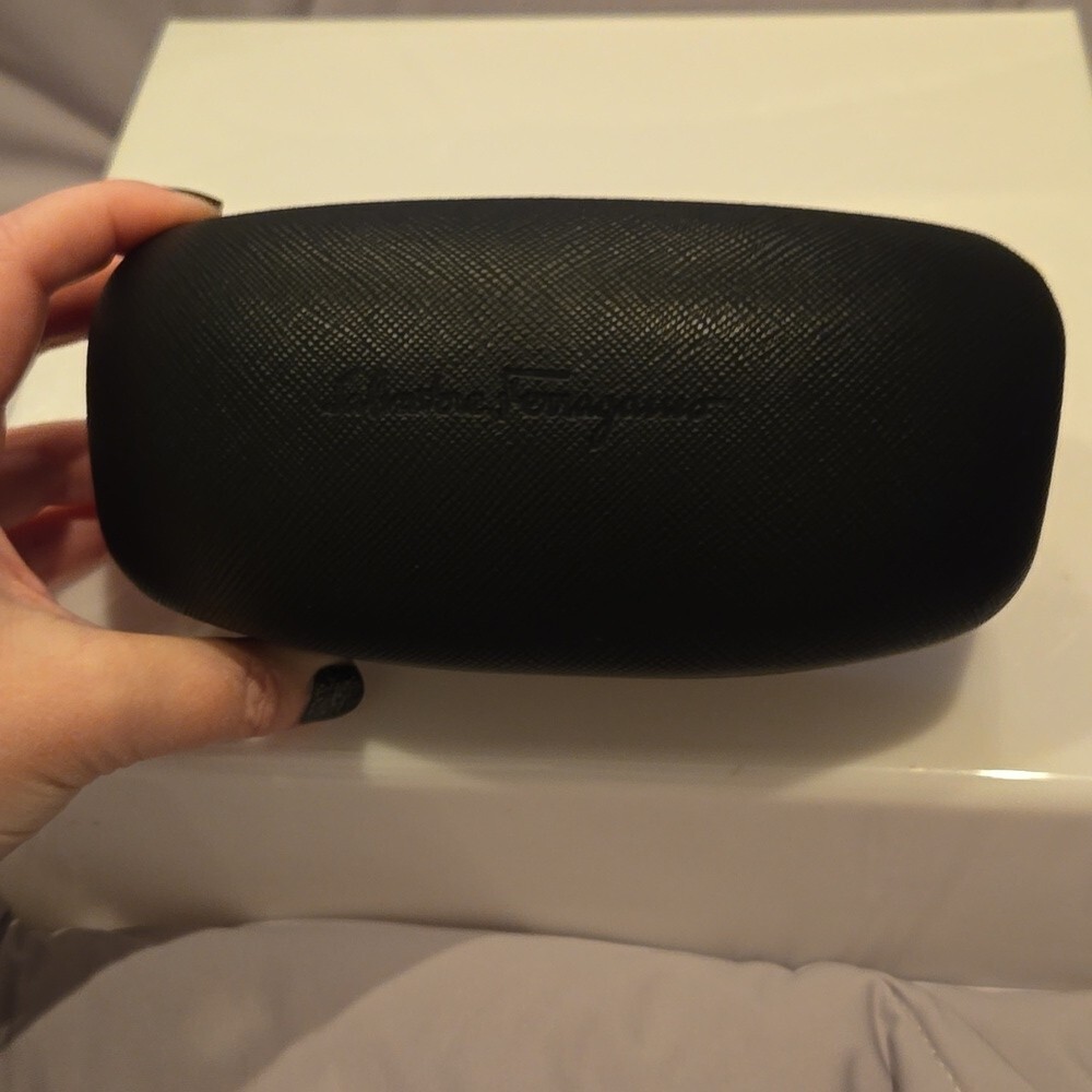 Ferragamo Oversized Gray Gradient Sunglasses brand new in box Ferragamo Oversized Gray Gradient Sunglasses brand new in  main image 3