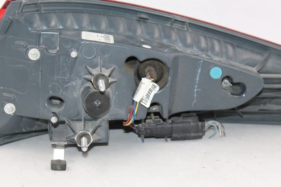 Luz trasera izquierda LED montada en cuarto para Ford Fusion 2013-2016 OEM #41557 Foto 3 de 4