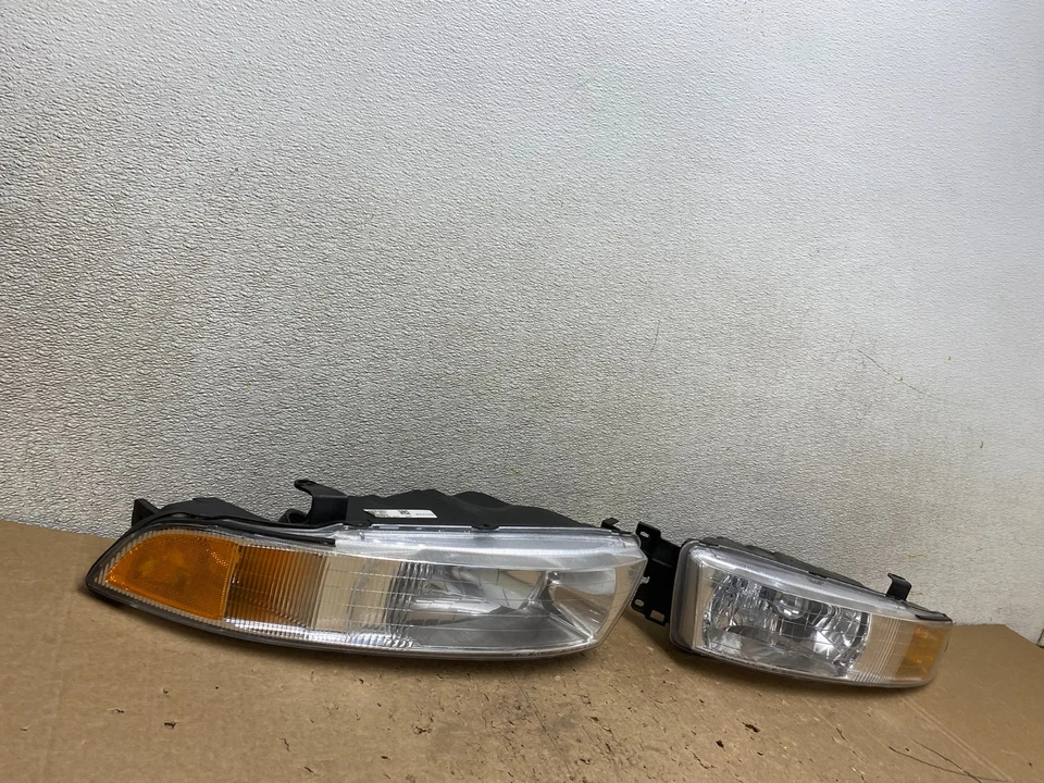 Faros laterales izquierdo+derecho Mitsubishi Galant 2002 a 2003 V0573 DW Foto 3 de 4