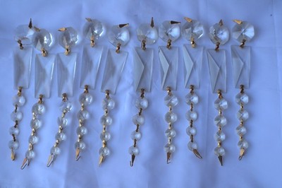 Lot of 10 Vint. Faceted Cut Crystal Glass Chandelier Prisms. Gold Tone Fixtures.
