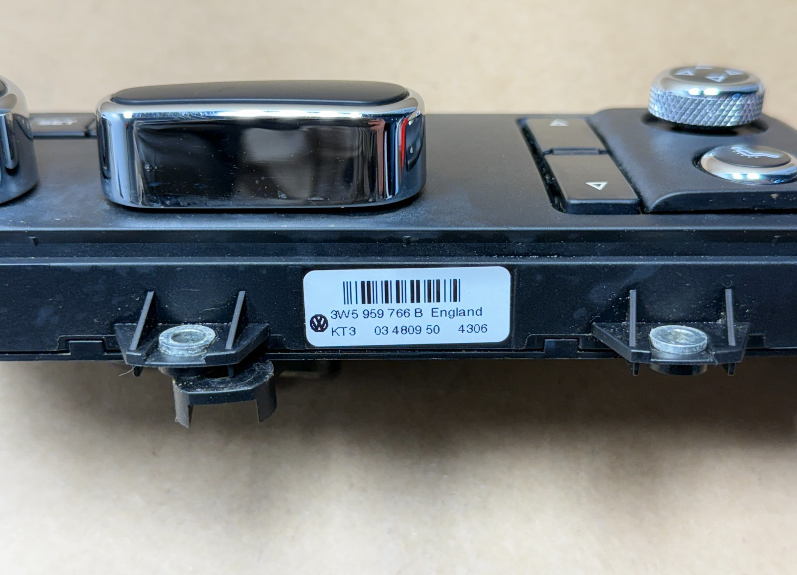 06-12 Bentley Continental Front Right Pass Seat Adjustment Control Switch PO43
