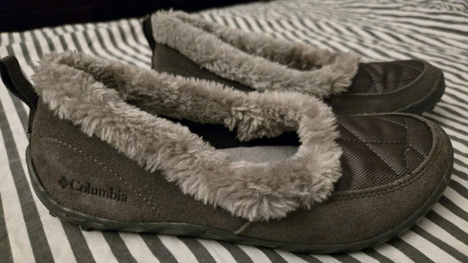 Columbia Slippers Womens Sz 6 Powder Summit Moccasins Gray Sherpa Soft Durable - Image 2 of 4