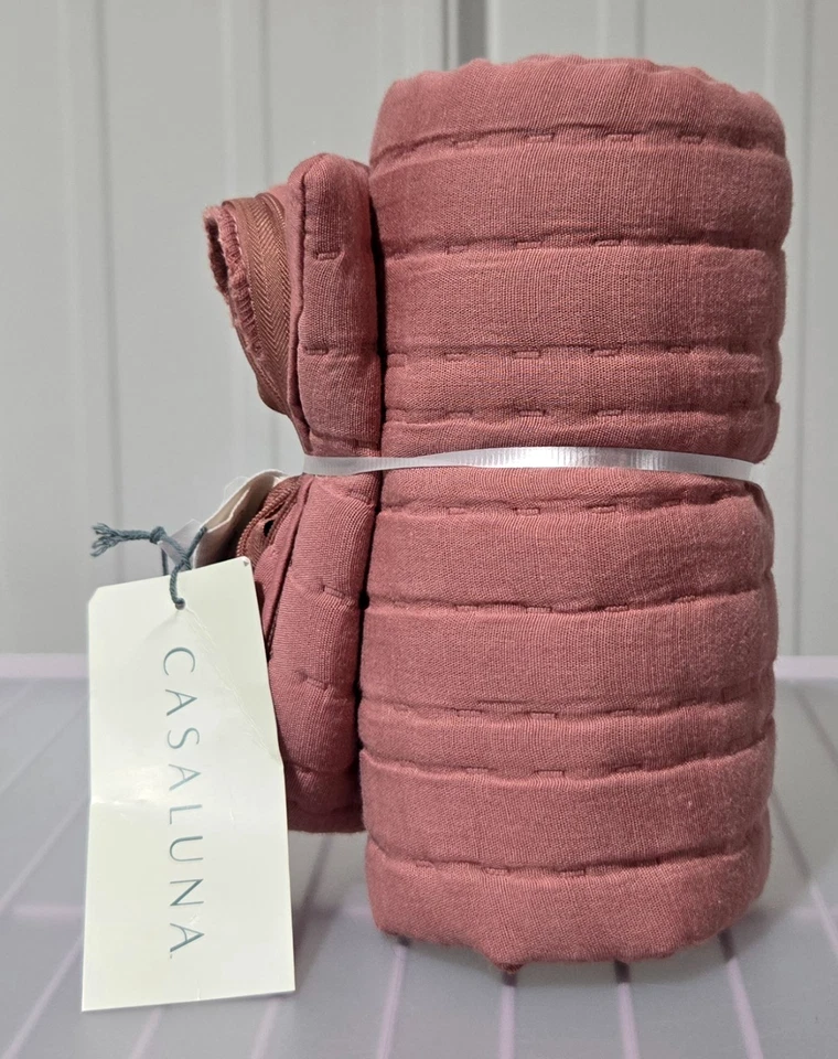 Casaluna Lyocell y Mezcla de Algodón Malva Matelasse Rayas King Size Almohada Falsa Foto 2 de 4