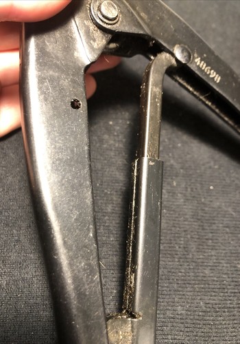 AMP Inc. Crimp Tool Mfg. Connettività TE n. 48698 24-22 Type-F USA NOS! - Foto 10 di 11