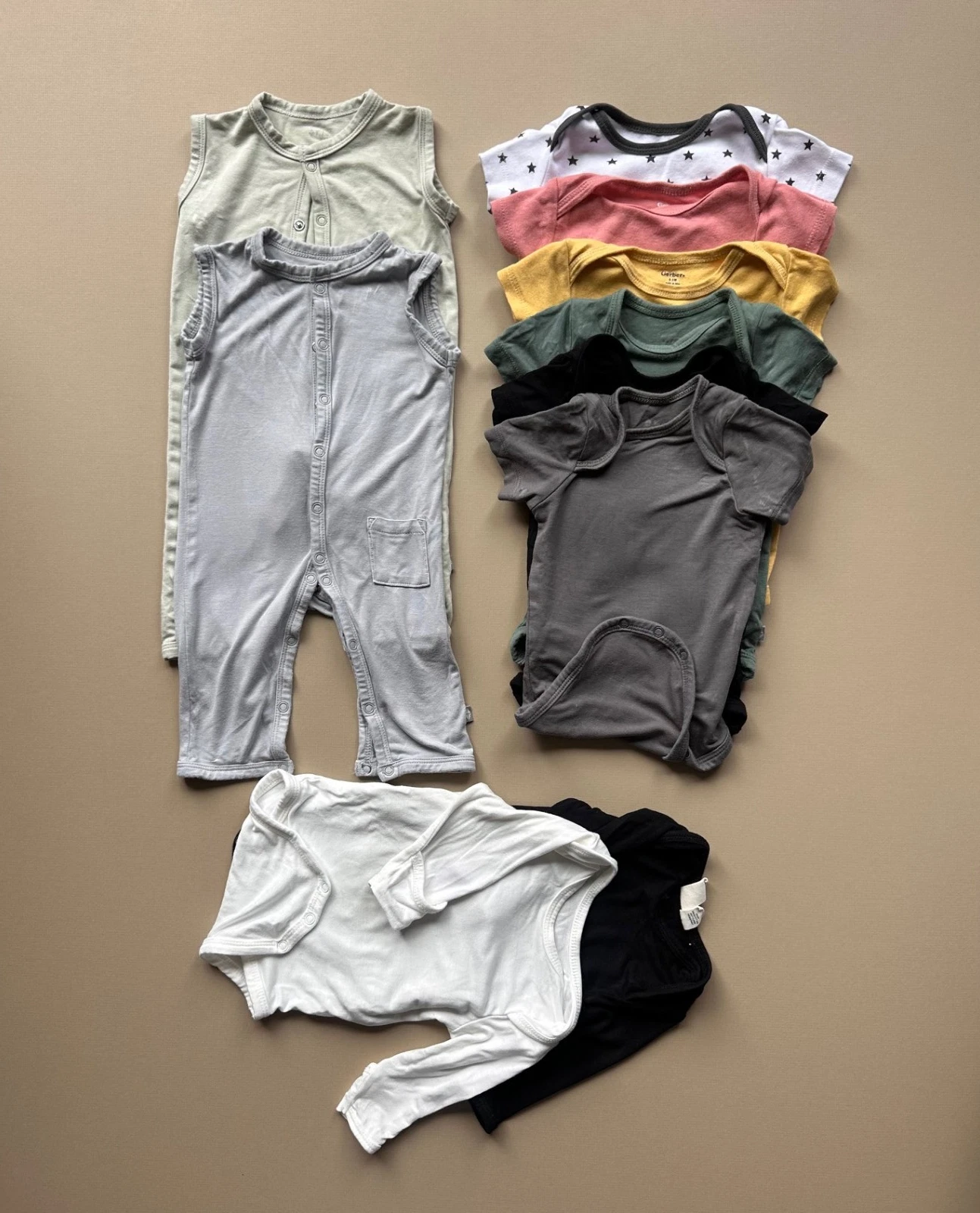 KYTE, GERBER Baby Mixed Clothing Lot Size nb-3 Month 10 Pieces
Opens in a new window or tab