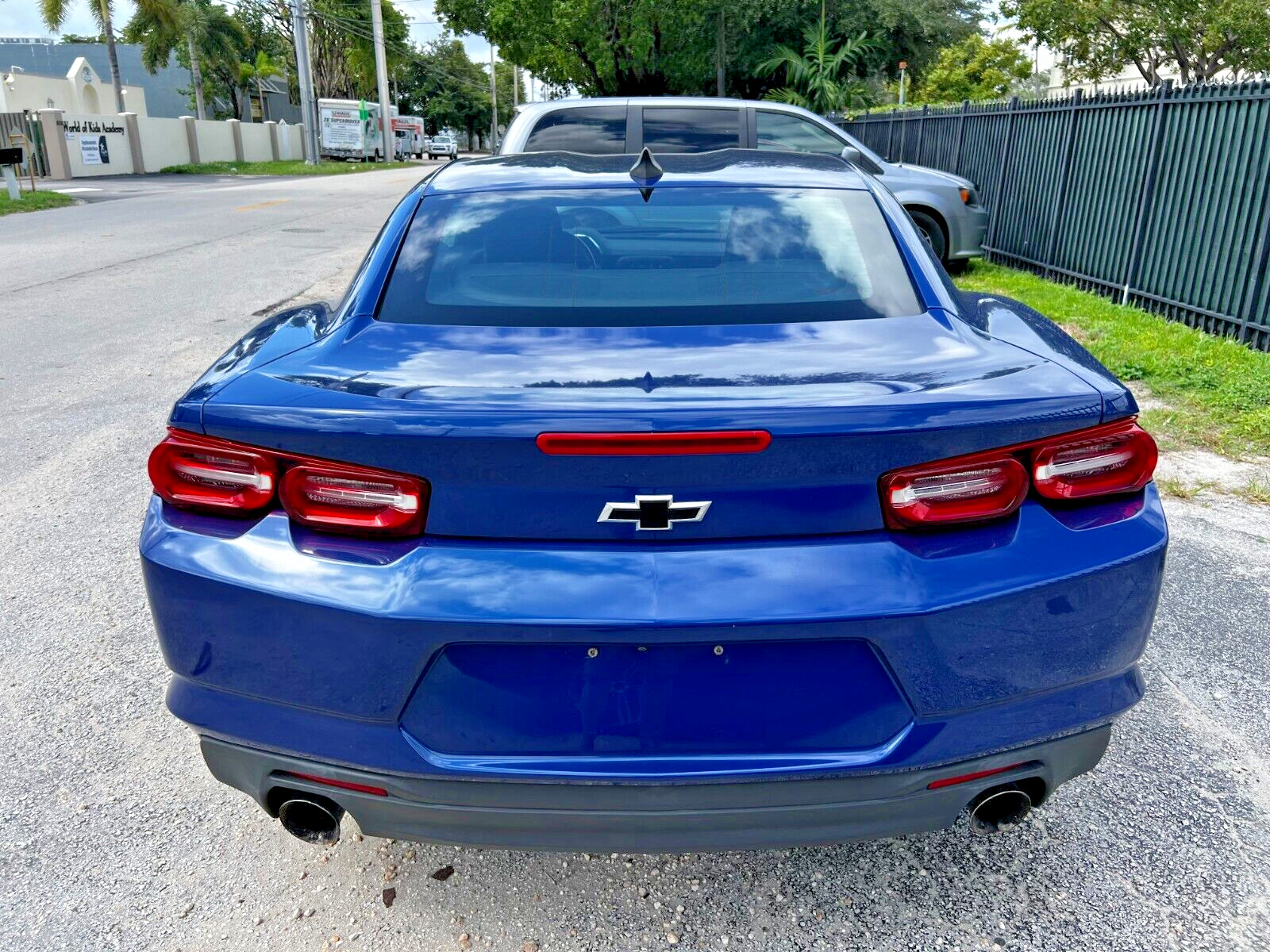 Chevrolet Camaro - Image 9