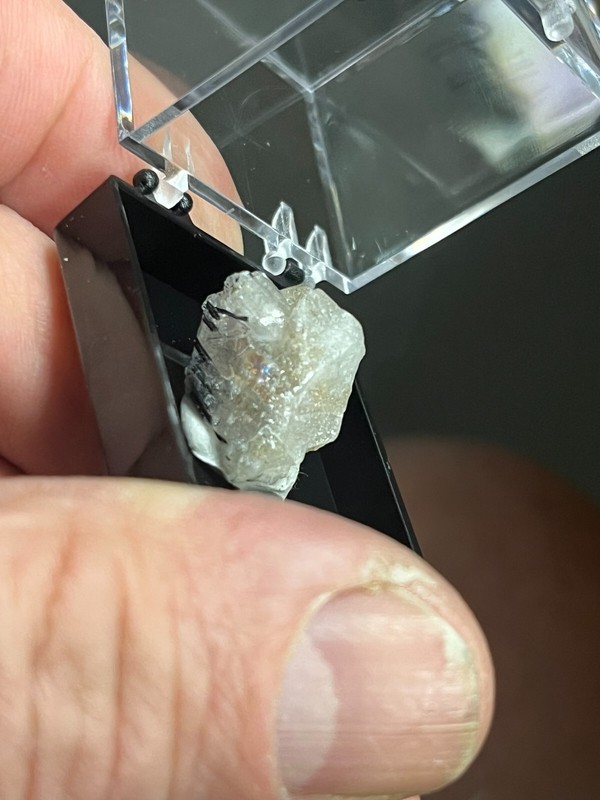 Fluorapatite from the Golconda pegmatite, Minas Gerais, Brazil