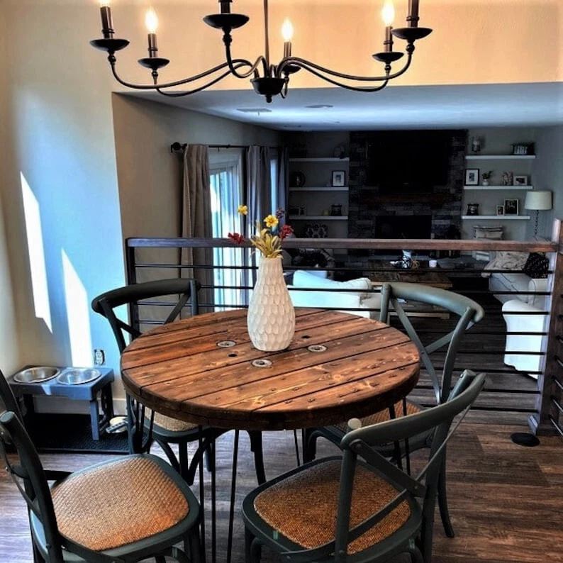 Деревянный катушечный стол Farmhouse 36 дюймов - шпильки и ножки для труб - круглый кофейный конец - Изображение 3 из 4