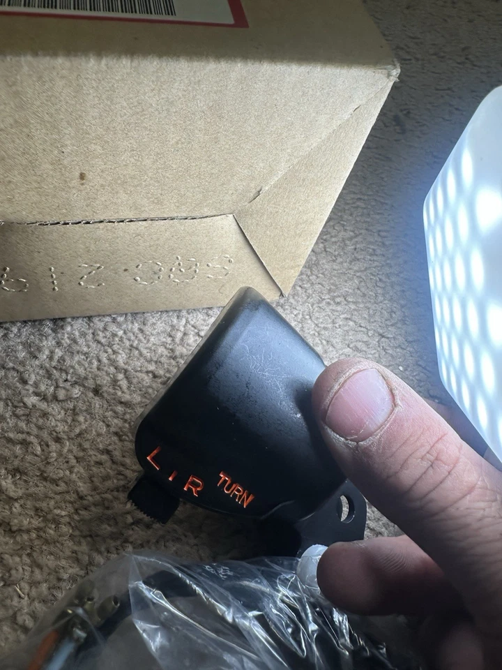 Conjunto de interruptor izquierdo genuino Honda - CB175/200/350 CL350 CB/CL450 CB500K CB750K Foto 2 de 2