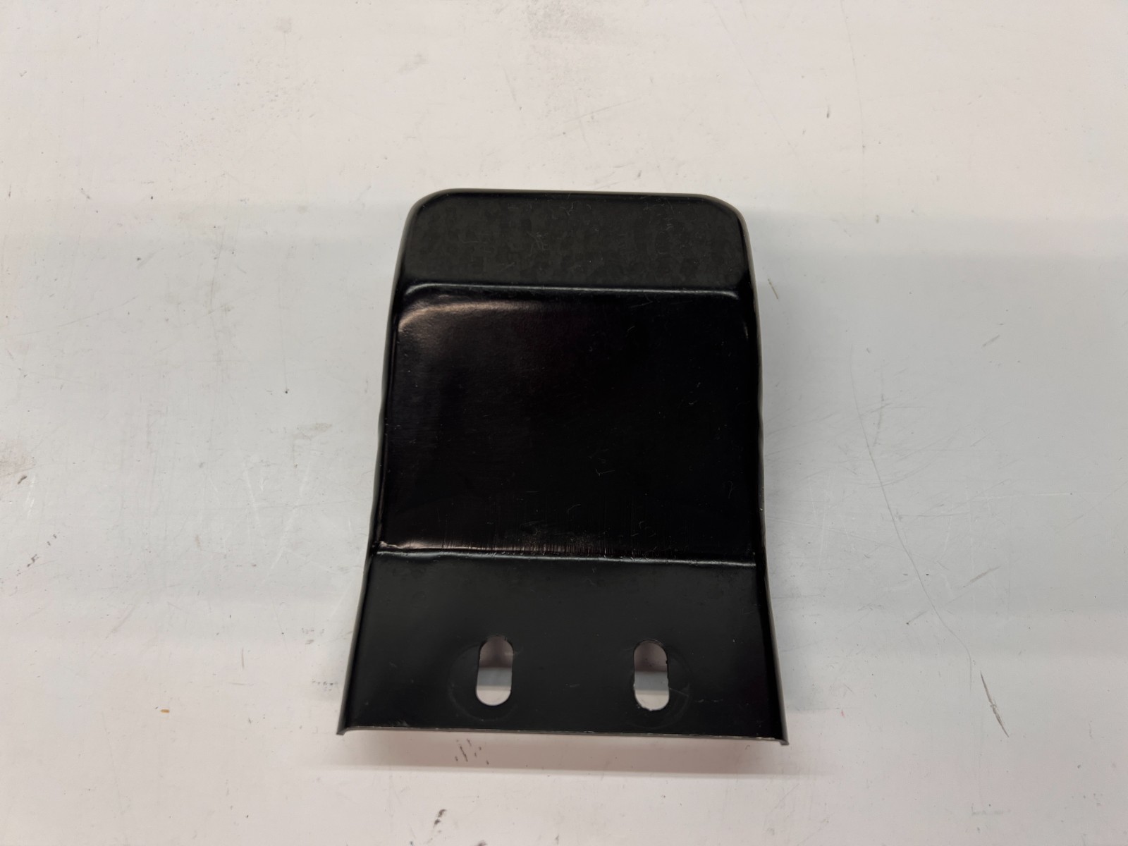 FERRARI 488 REAR RIGHT PASSENGER RH BUMPER BRACKET MOUNT OEM 88135400