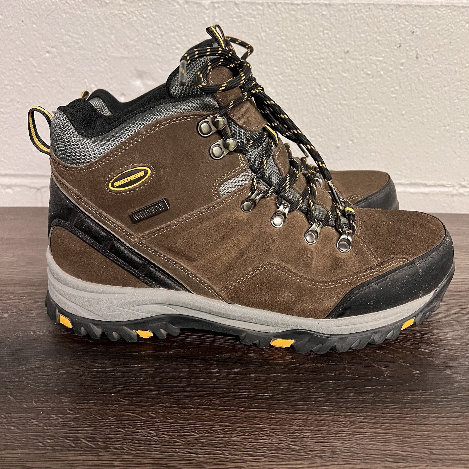 9.5 Extra Wide Brown Memory Foam Air Cool Waterproof Hiking