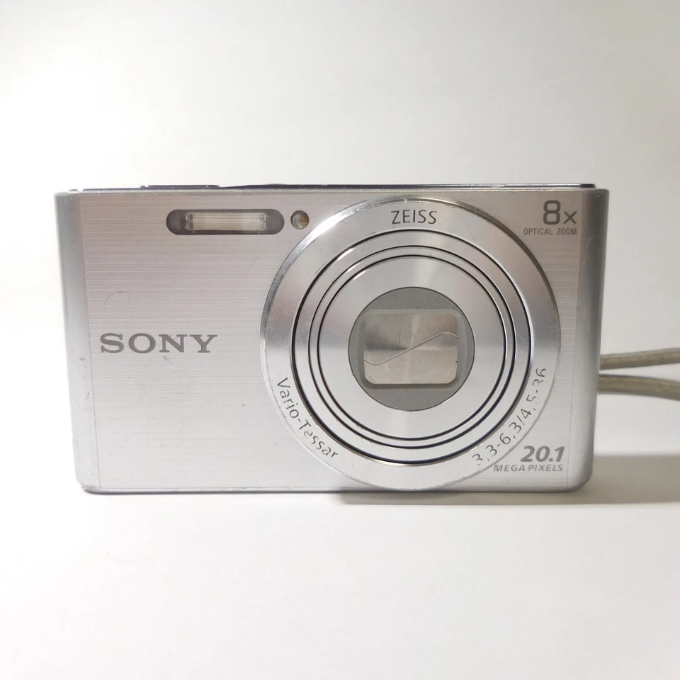 Sony Cyber-Shot DSC-W830 Silver [Partially defective] Camera w/Battery Japanese - Image 4 of 4