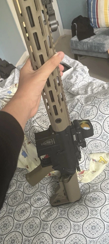 Elite Force M4 CRFX Airsoft Aeg con sistema Eyetrace Foto 2 de 3