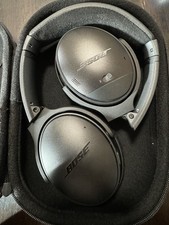 Bose QuietComfort Wireless Over-Ear Headphones - Black.