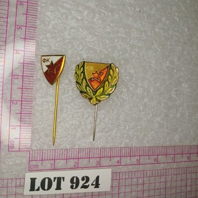 Vintage FC RED STAR FK Crvena Zvezda Football Soccer Club Pin 2/1 LOT 924