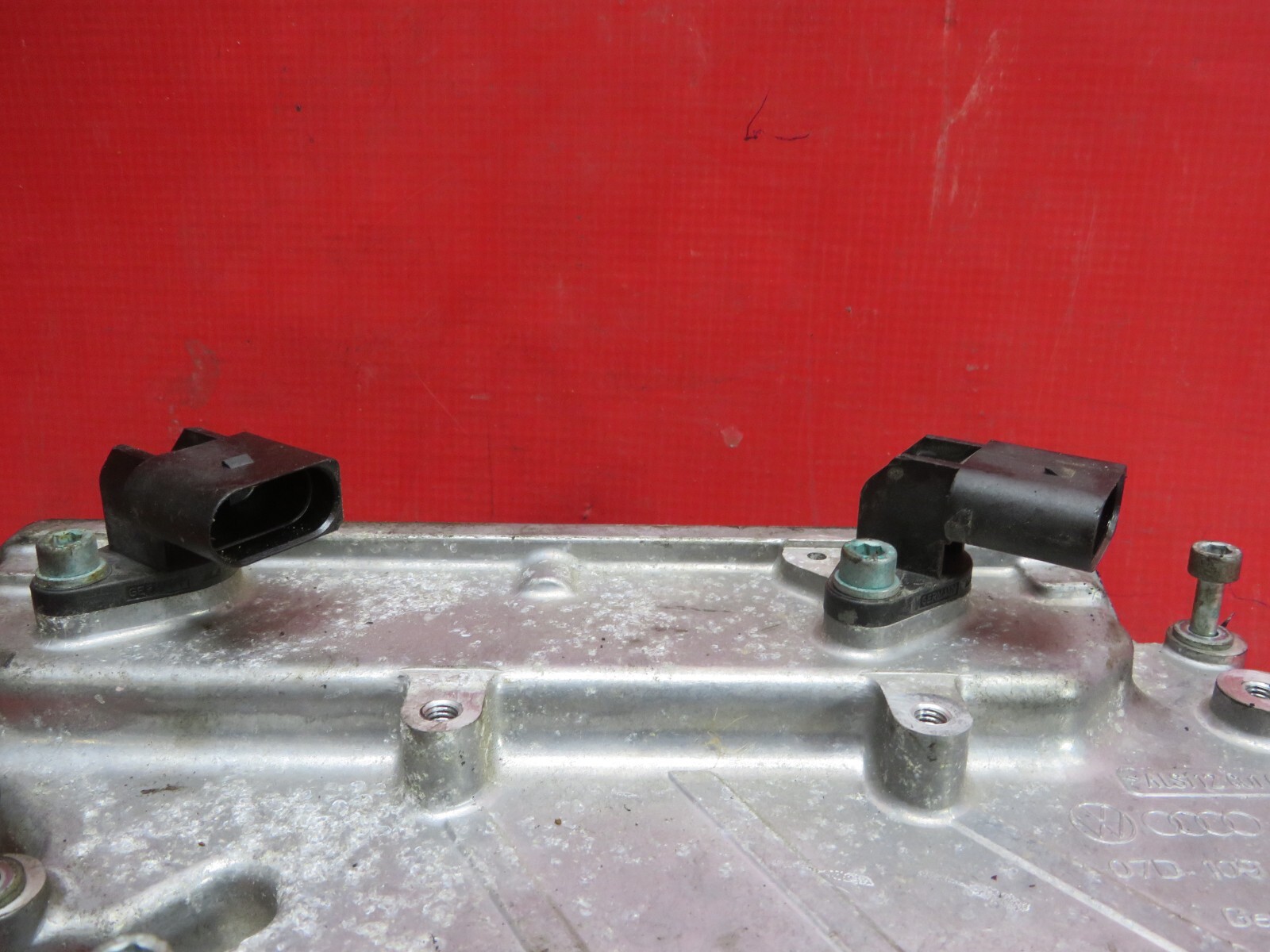 2006 BENTLEY FLYING SPUR UPPER LEFT TIMING CHAIN COVER