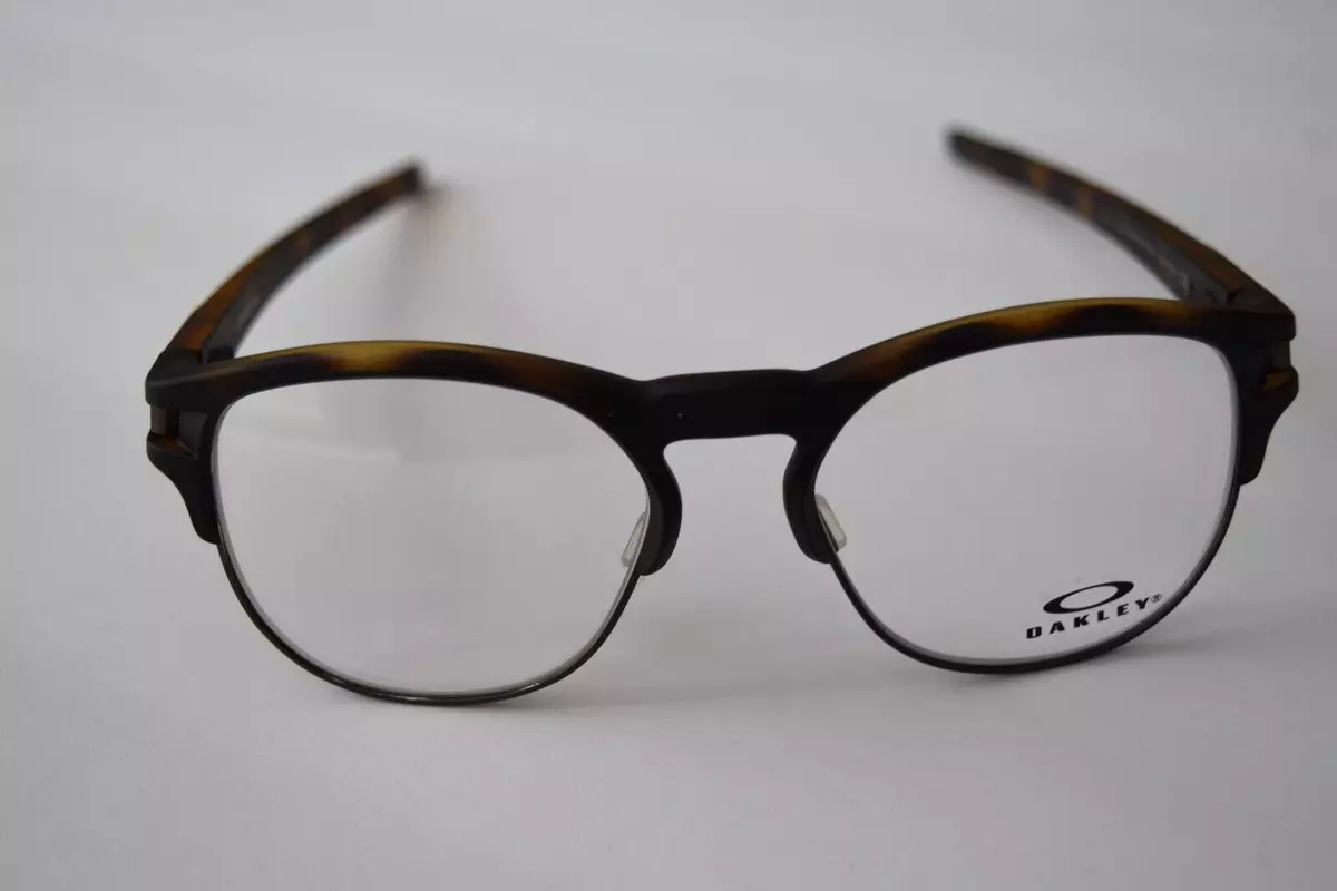 Oakley latch deals key