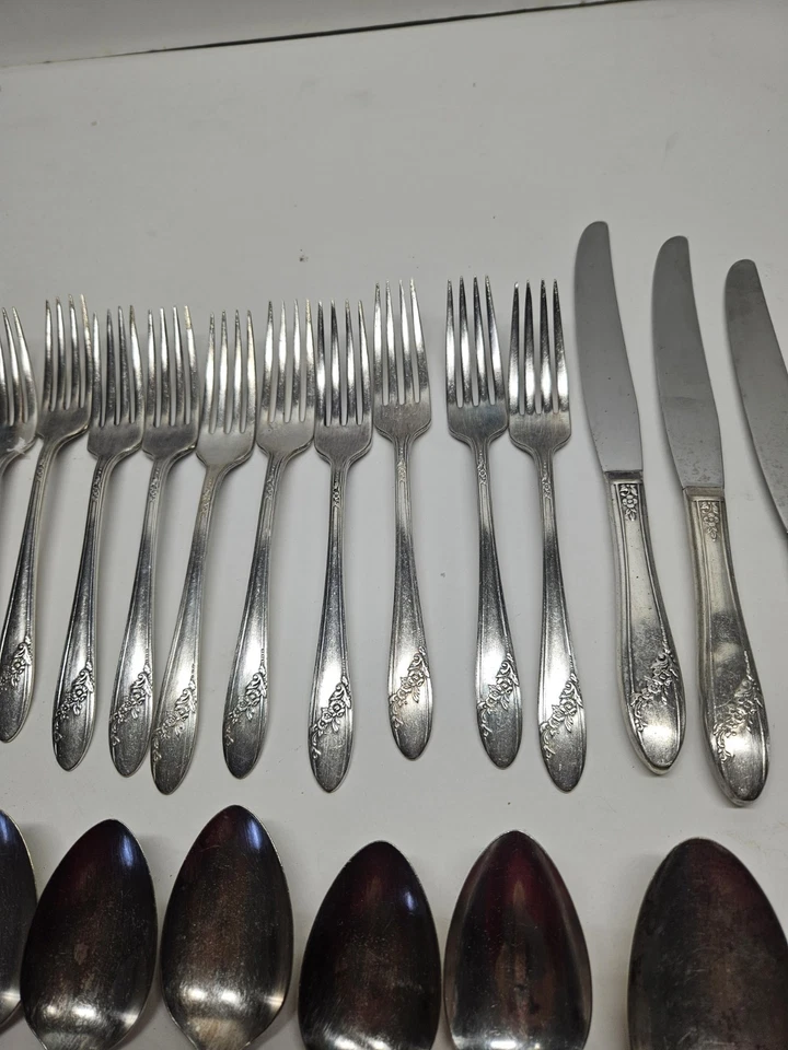 Lote de 35 piezas de artículos de plata plateados Oneida Community de 4-9,5 pulgadas Foto 3 de 4