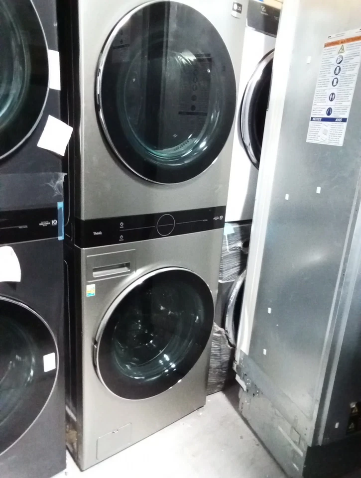 LG Studio WSGX201HNA 27 Inch Smart Gas WashTower with 5.0 cu. ft. Washer NEW - Image 2 of 4