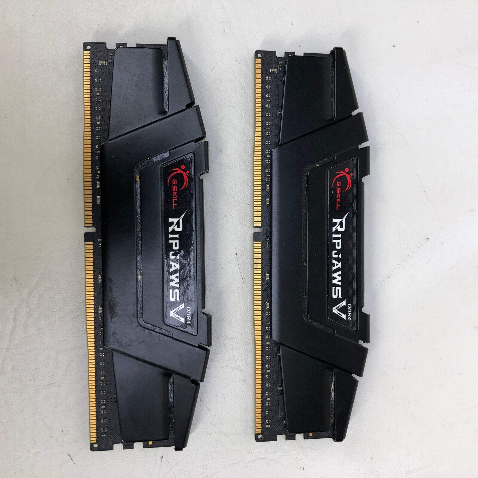 G.Skill Ripjaws V 32GB (2x16GB) RAM DDR4 4400MHz F4-4600C19D-32GVK